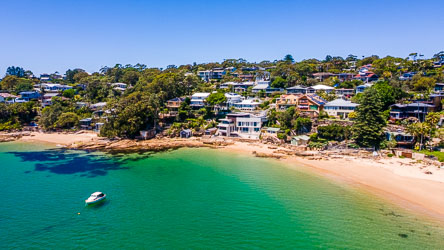 The houses in this part of Bundeena are built to take advantage of the northern outlook across Port Hacking. [0140]