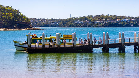 Visitors board the Curranulla on one of its afternoon return trips to Cronulla. [6500]