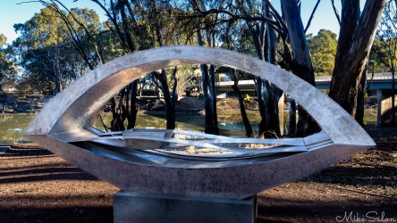 With the 1973 bridge behind, near the location of Langs Crossing is this John Wooler sculpture of the 1840 punt. [5003]