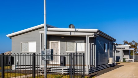 Someone is optimistic for Ivanhoe. These two new houses on a dual-occupancy block look ready for moving in. [2029]