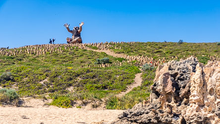 Santi Ikto, a Mandurah Giant by recycle artist Thomas Dambo, pays homage to the Indian Ocean. [9613]