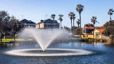 The fountain of Dolphin Pool near Town Beach in Mandurah. This pool was originally part of the local wetlands network. [9600]