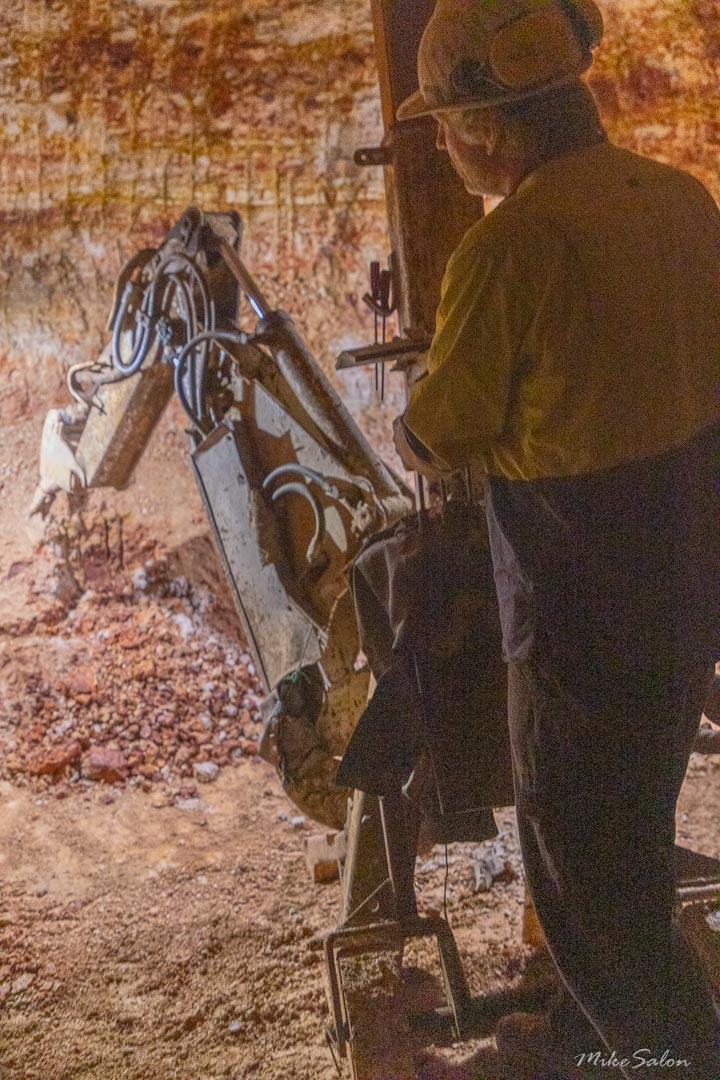Digging out fresh material at the active face of Graeme's mine, about 50m from our entry point underground. By this demonstration, he is effectively mining at the same time as tour-guiding. That`s efficiency![2236]
