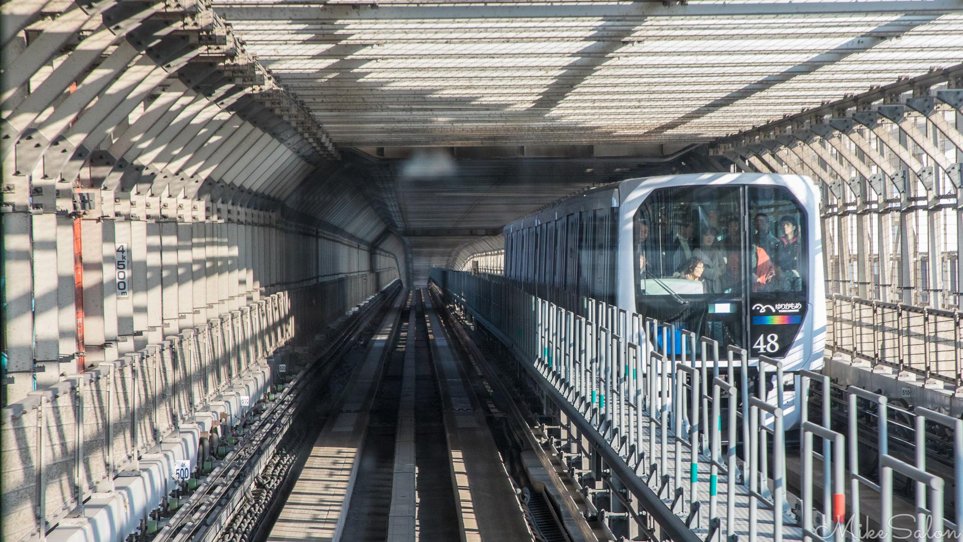 Rainbow Bridge Tokyo : Traversing the Rainbow Bridge, the Yurikamome subway line uses driverless trains. (0D0A1132.jpg)<br>Camera: Canon EOS 5D Mark IV