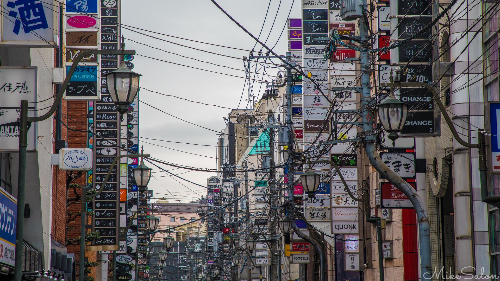 Hiroshima Streetscape : Streetscape in Hiroshima's shopping district. (0D0A7019.jpg)<br>Camera: Canon EOS 5D Mark IV