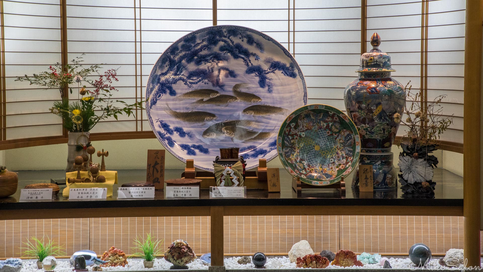 Lobby Decoration : Gorgeous decoration in the lobby of the Makoto Ryokan in Miyajima. (0D0A7239.jpg)<br>Camera: Canon EOS 5D Mark IV