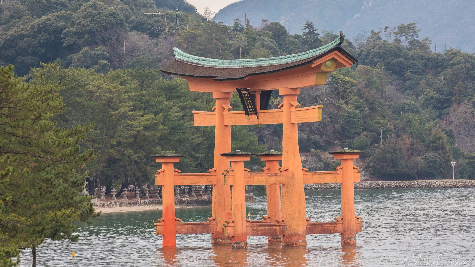 Miyajima's O-Torii Gate : This icon of Japan is only surrounded by water at high tide. (0D0A7373.jpg)<br>Camera: Canon EOS 5D Mark IV