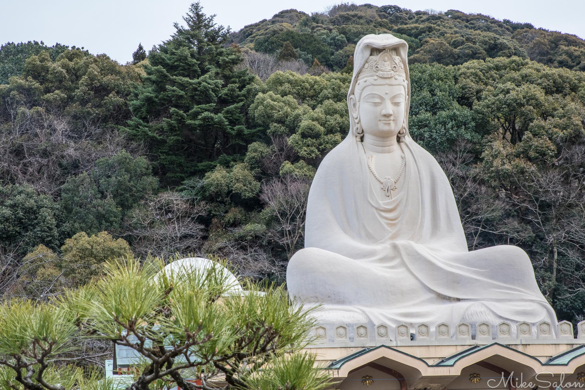 Giant Budda in Kyoto : GIant buddha at Ryozen Kannon is a tribute to unknown Japanese soldiers who died in WW2. (0D0A8029.jpg)<br>Camera: Canon EOS 5D Mark IV